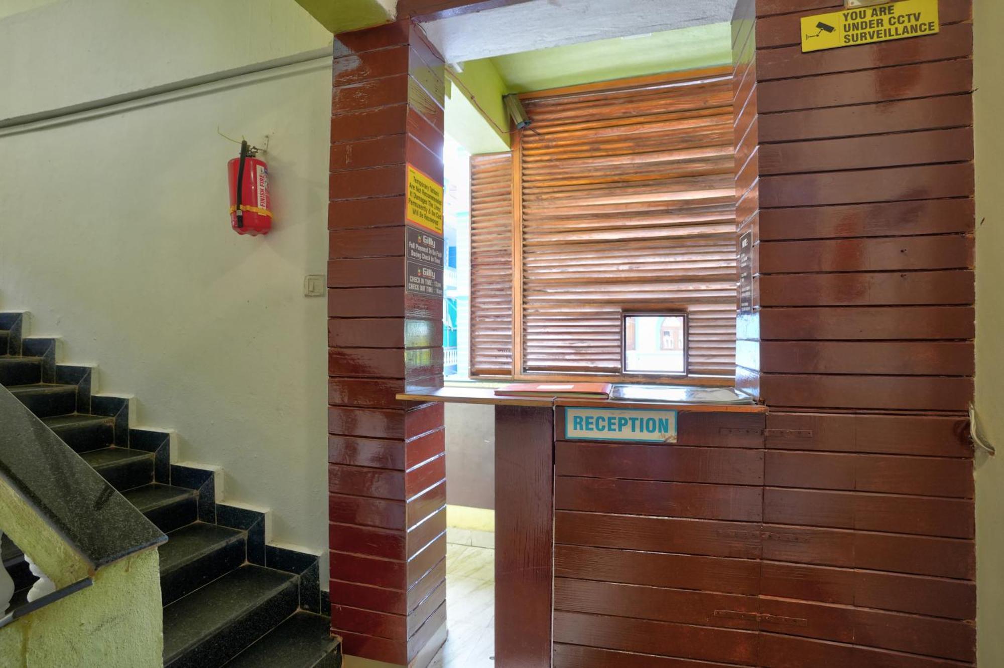 Hotel Salty Waves Baga Bagian luar foto